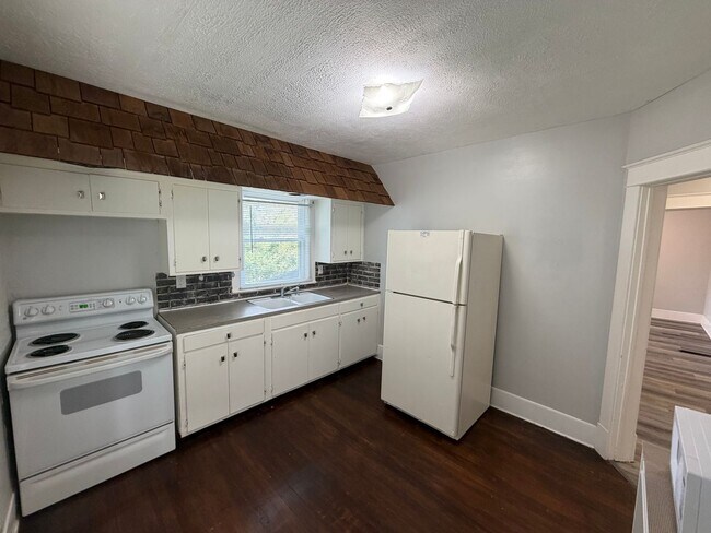 Building Photo - 2841 N 45th St