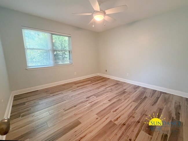 Building Photo - Exquisite Designer Home in Central Fort Walton Beach