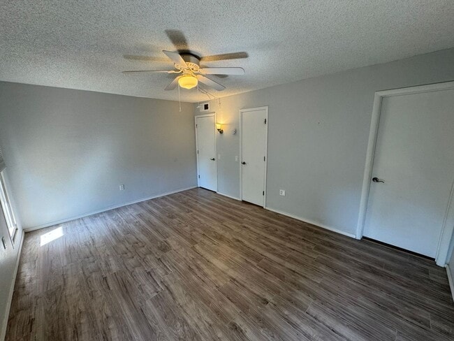 Building Photo - 55+ Sun City Home