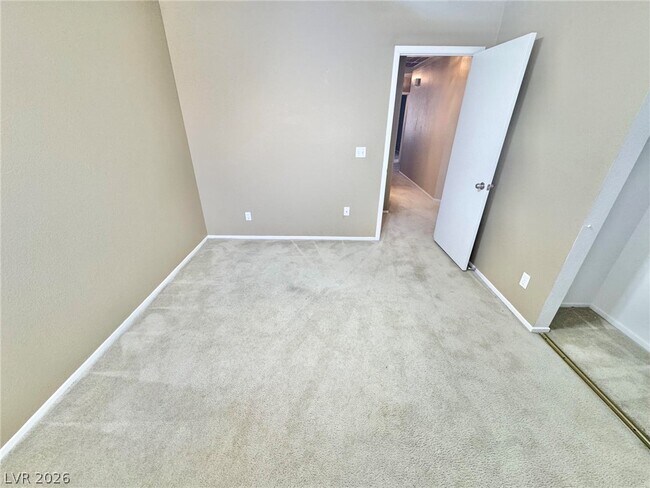 Building Photo - 8233 Cactus Canyon Ct