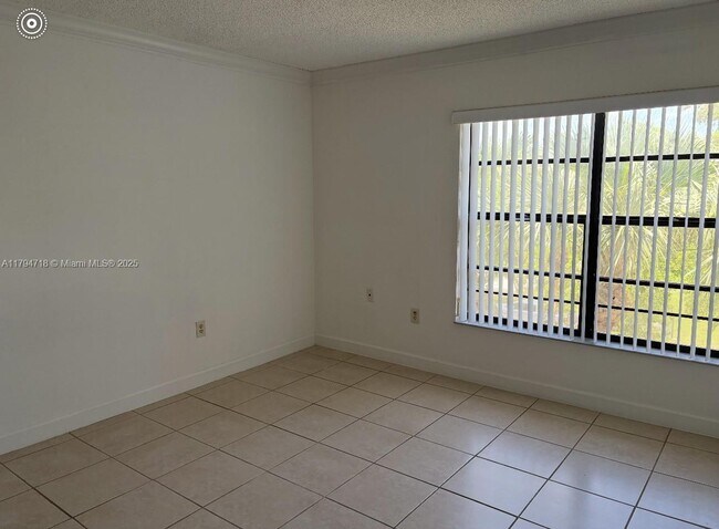 Building Photo - 6320 SW 138th Ct
