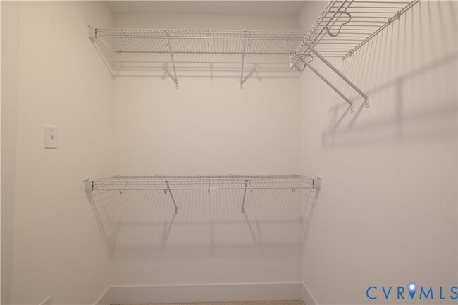 Building Photo - 15349 Sunray Wy