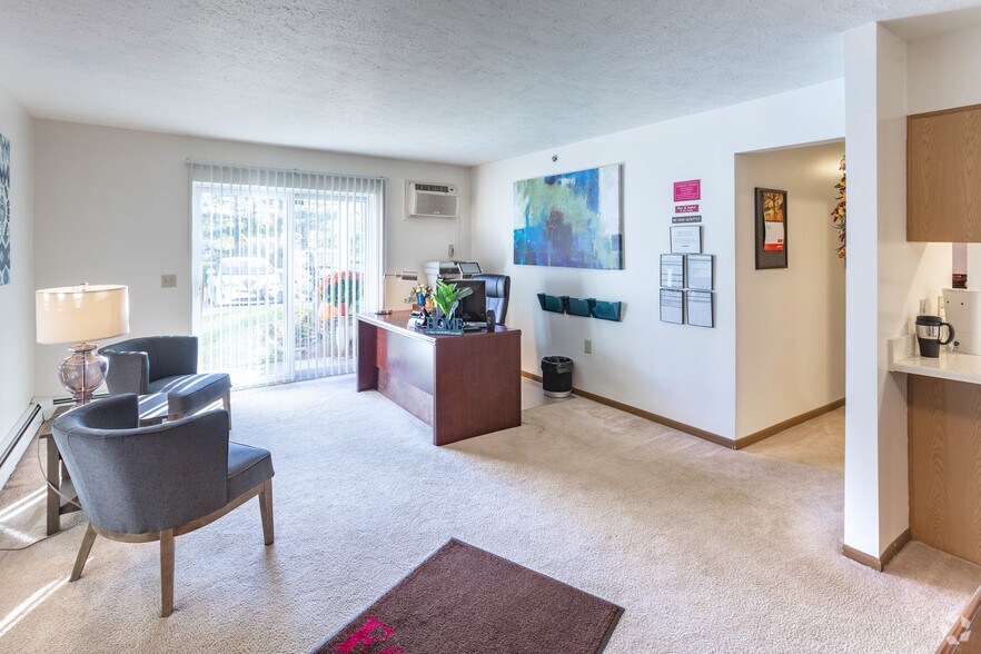 Fenton Estates Apartments 200 Trealout Dr Fenton MI 48430 Apartment