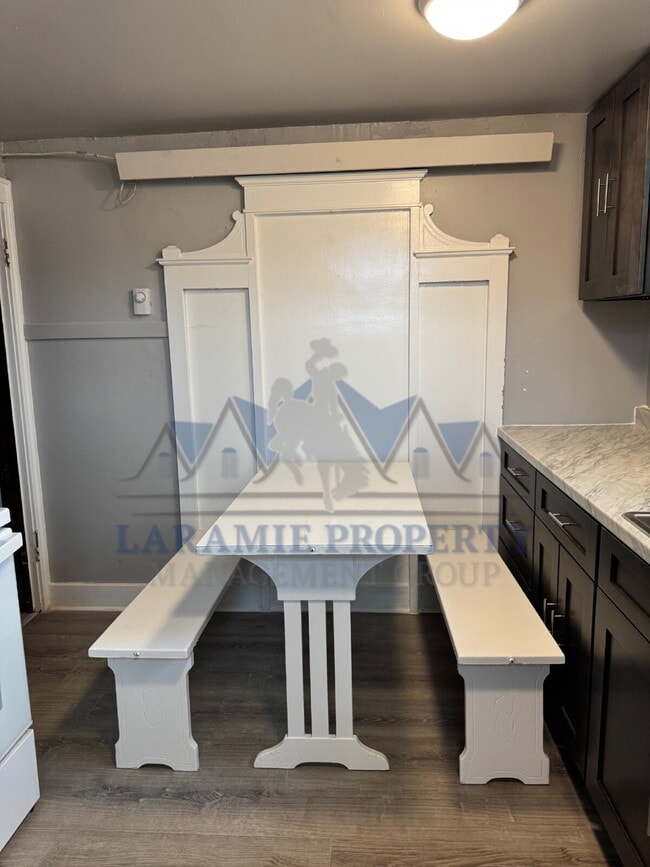 Building Photo - 1 Bed 1 Bath Apartment