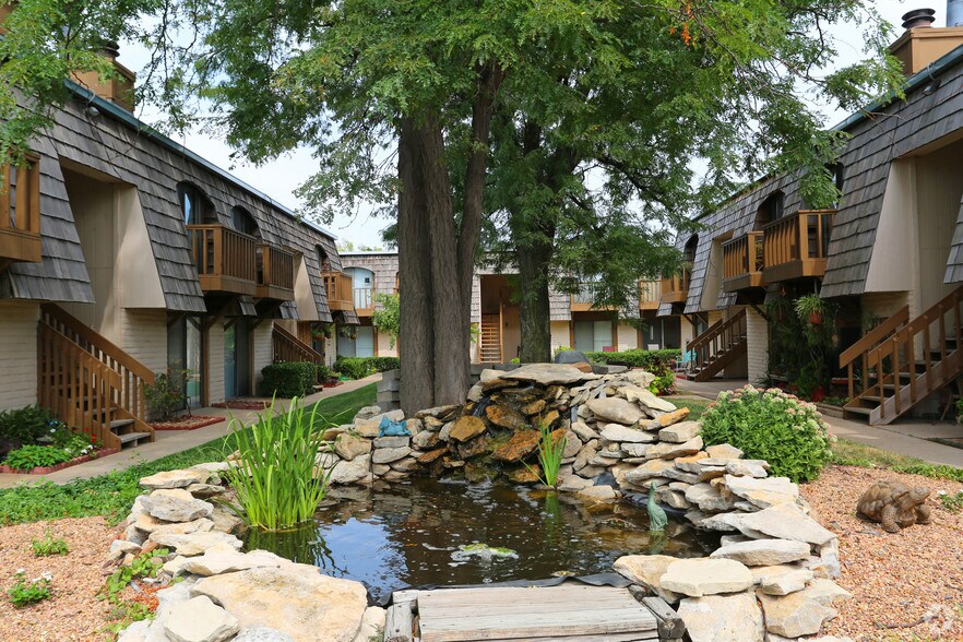 Villa West Apartments 1503 N West St Wichita KS 67203 Apartment Finder