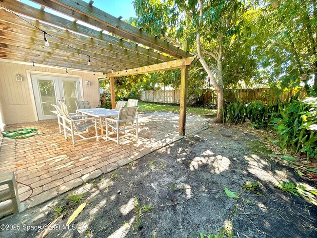 Building Photo - 401 Sea Horse Ave