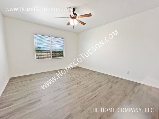 Building Photo - 7540 S Circulo Rio Blanco