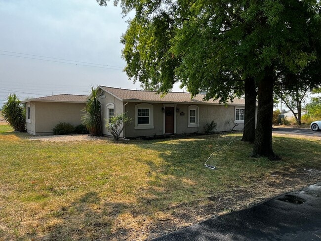 Primary Photo - Nice two bedroom two bath home away from t...
