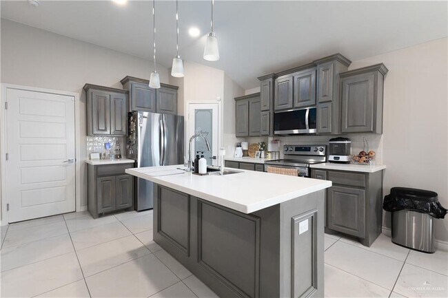 Building Photo - 12 N 26th St