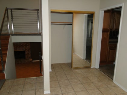 Building Photo - 6930 Birdie Ln