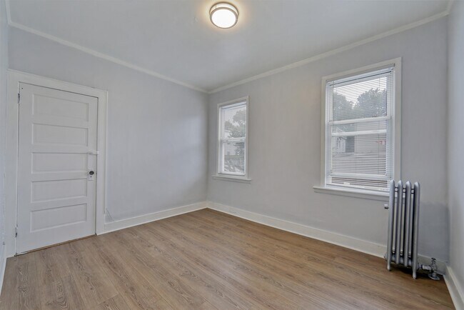 Building Photo - 26 Montrose Terrace