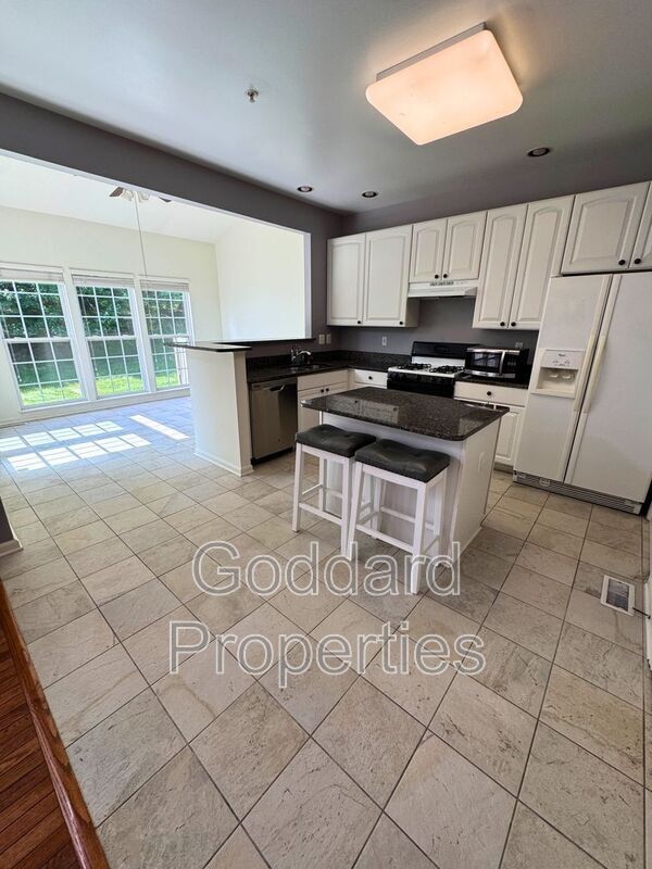Building Photo - 6361 Stockbridge Overlook Ct