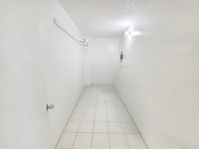 Building Photo - 14850 Naranja Lakes Blvd