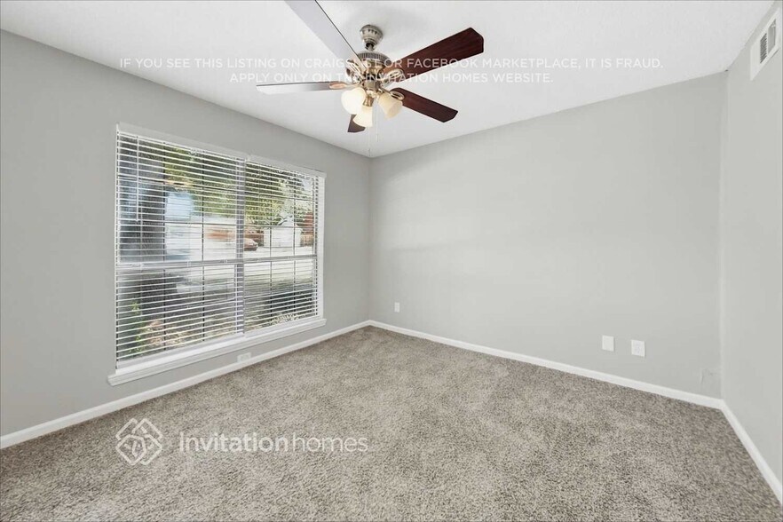 Building Photo - 2036 Pheasant Dr