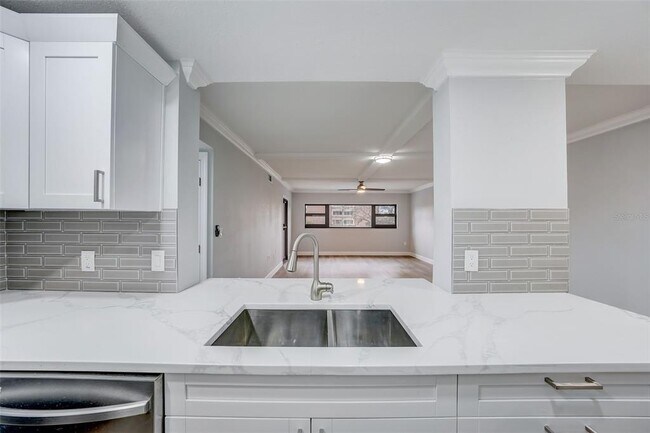 Building Photo - 4141 Bayshore Blvd