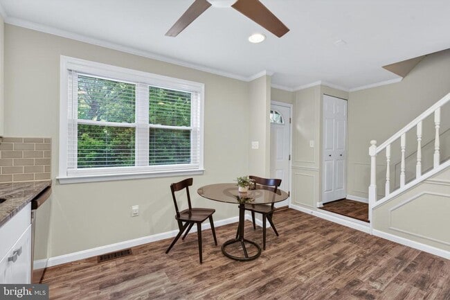Building Photo - 9333 Pan Ridge Rd