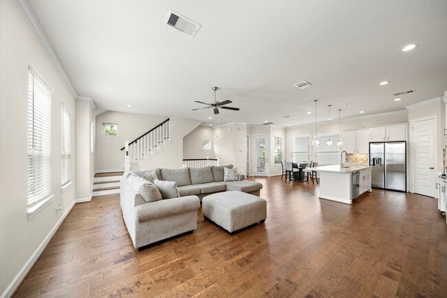 Building Photo - 4003 Centre Valley Ln