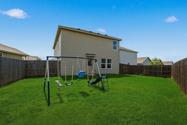 Building Photo - 13118 Levi Ter