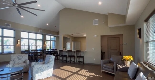 Building Photo - 3820 Deer Lakes Dr