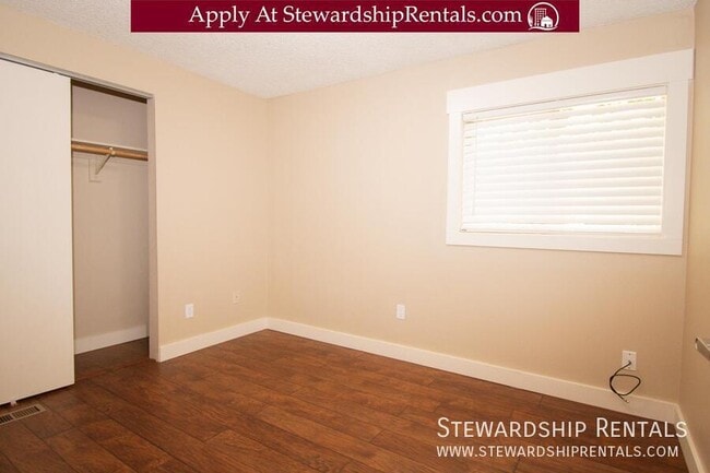 Building Photo - 5017 SE 45th Ave