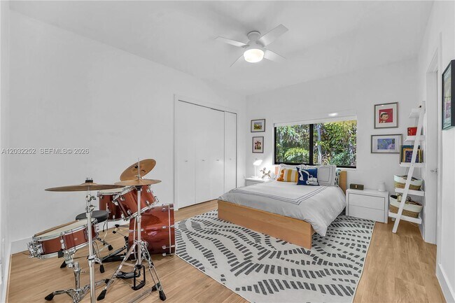 Building Photo - 6466 SW 84th St