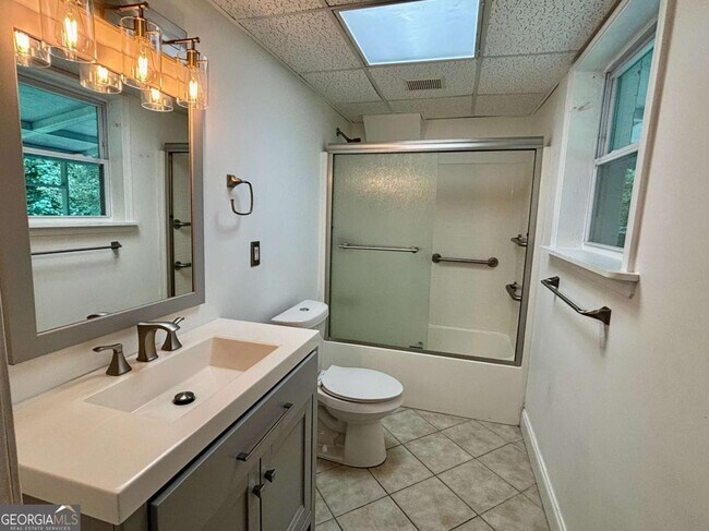 Building Photo - 2712 Sherlock Dr