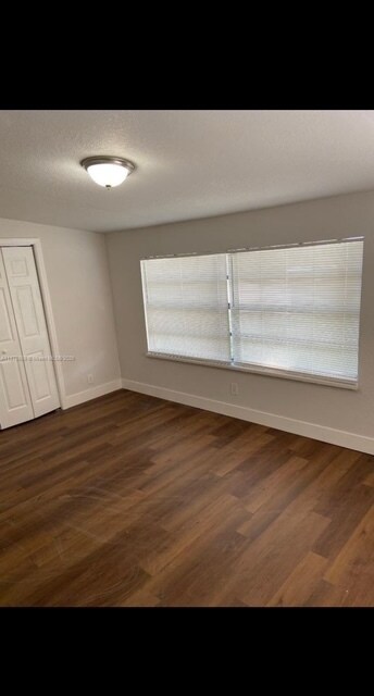 Building Photo - 5311 NE 10th Ave