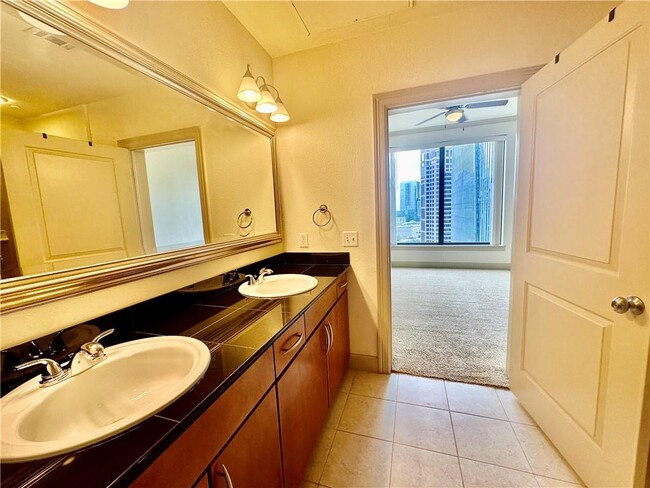 Building Photo - 3445 Stratford Rd NE