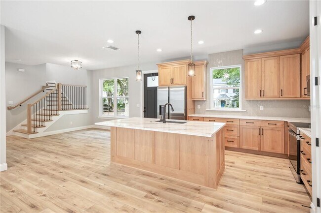 Building Photo - 444 Delaney Park Dr