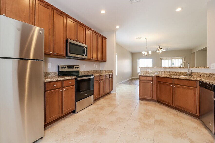 Building Photo - 23851 W Gibson Ln