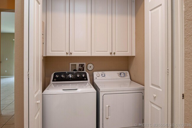 Building Photo - 9851 E Verona Cir