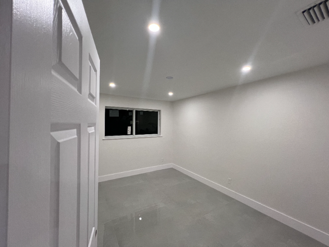 Building Photo - 5300 NW 25th Ave