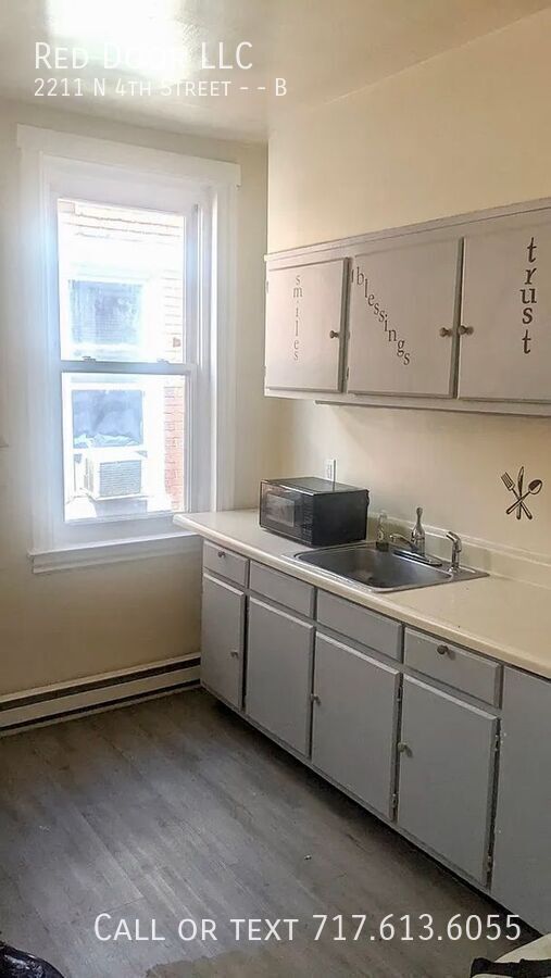 Building Photo - 2211 N 4th St