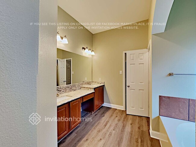 Building Photo - 622 W Fate Main Pl