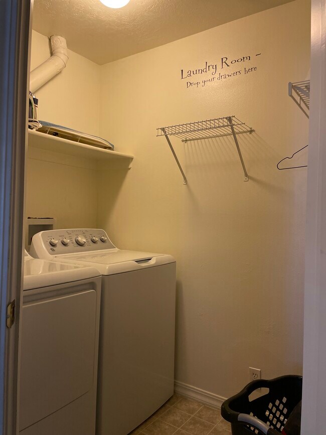 Building Photo - 1158 E 6600 S