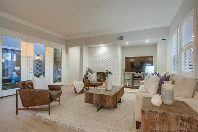 Building Photo - 1463 Paseo De Las Flores