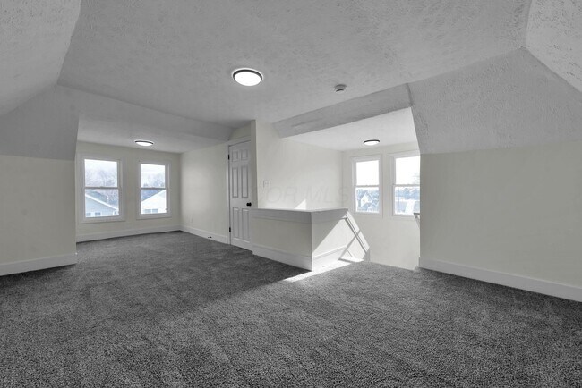Building Photo - 63 Stevens Ave