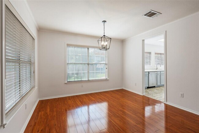 Building Photo - 11413 Kingsgate Dr