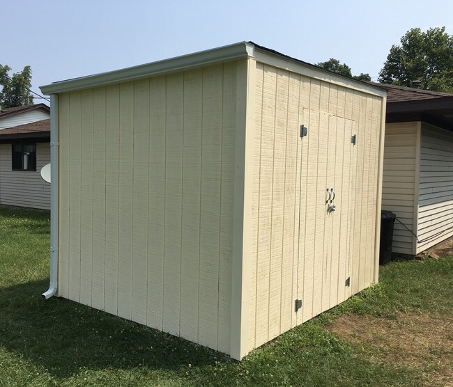 8 x 10 Storage shed - 330 Washington St.