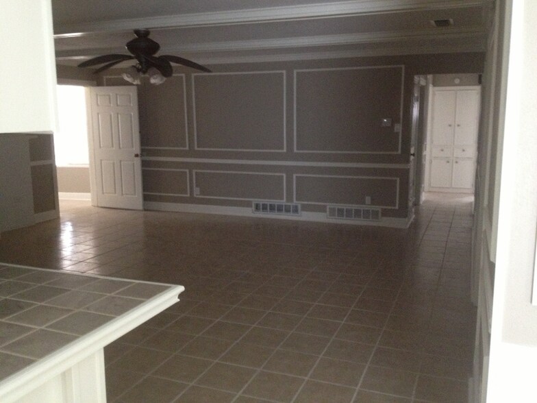 Building Photo - 2315 Warm Springs Rd