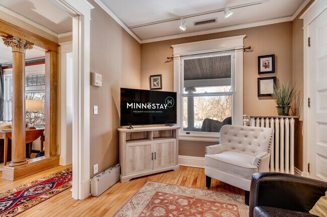 Building Photo - F. Scott Fitzgerald House in Saint Paul Can Be Your Home!