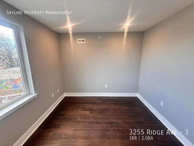 Building Photo - 3255 Ridge Ave