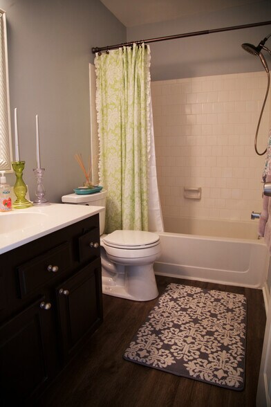 Building Photo - 6526 Medinah Ln