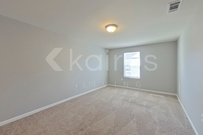 Building Photo - 305 Lumpkin Ln