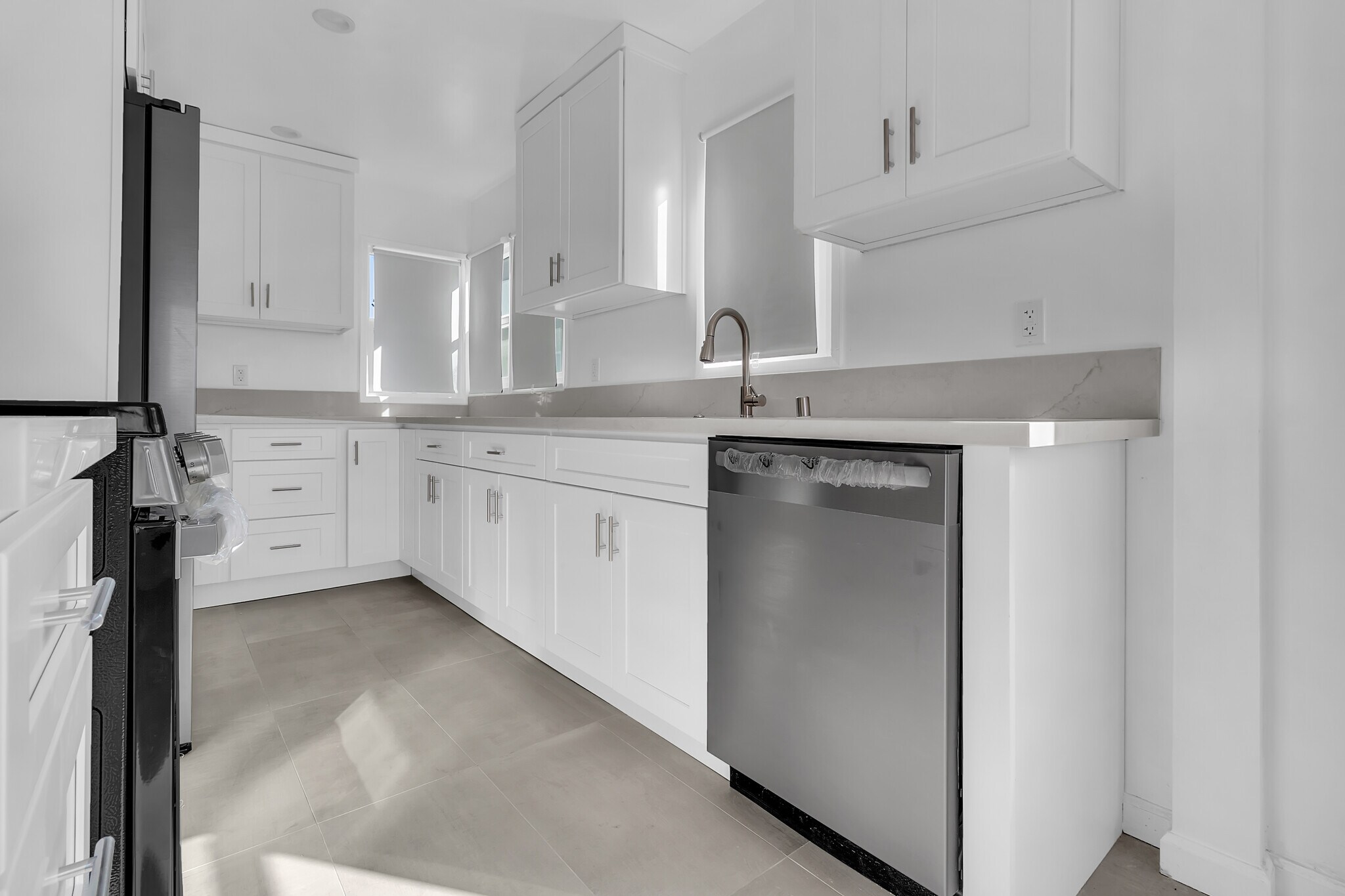 Building Photo - 1155 Exposition Blvd