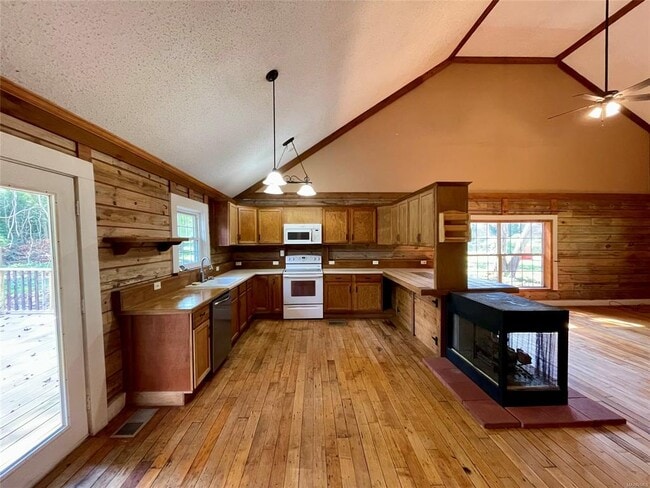 Building Photo - 4848 Hogan Rd