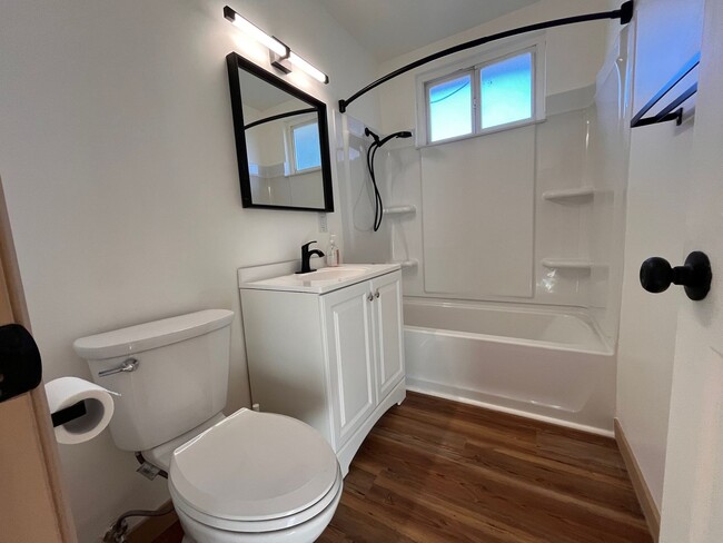 Building Photo - Fully Renovated Home with Large Extra Livingroom and Large Backyar