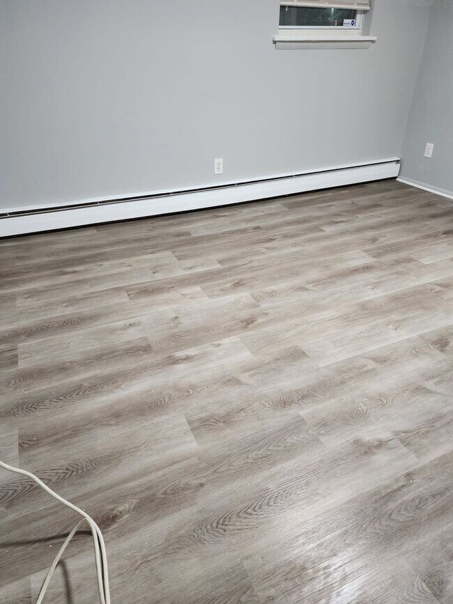 Building Photo - Offer Ends Soon! Up Your Living, Not Your Rent