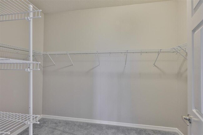 Building Photo - 813 Seminole Sky Dr