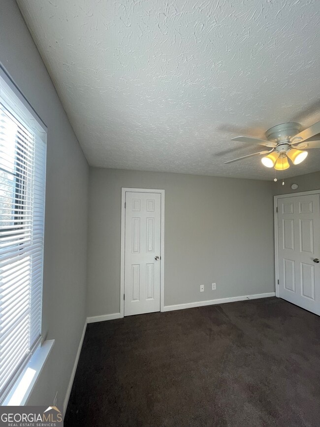 Building Photo - 763 South St